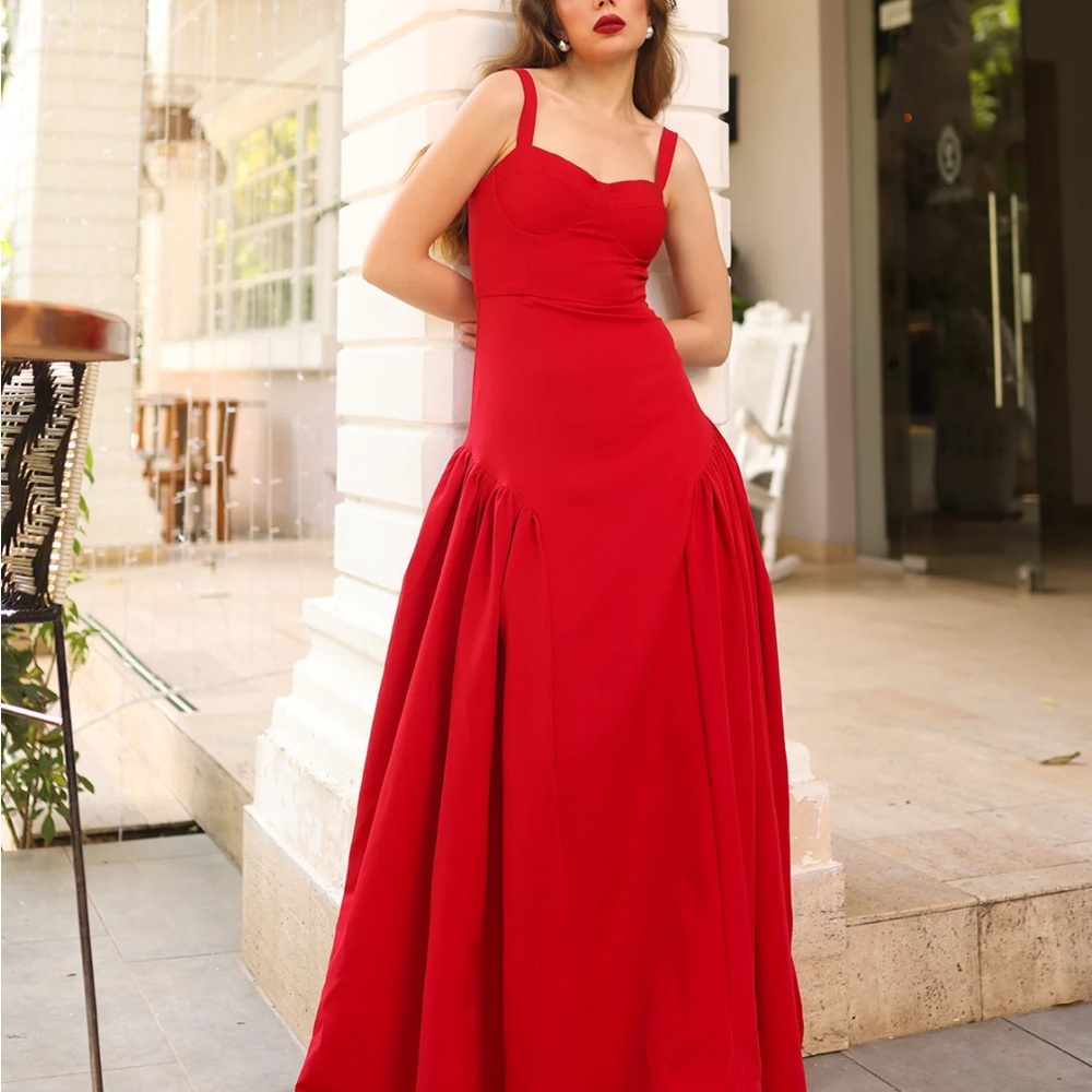 *UNWORN W TAGS* Liliana Meza red dress